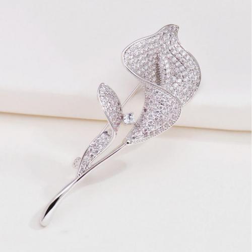 Rhinestone Zinc Alloy Brooch, with Rhinestone & Plastic Pearl, fashion jewelry & for woman & with rhinestone 