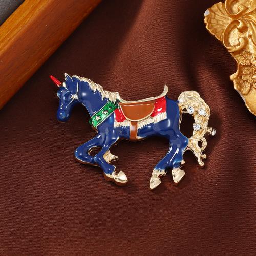 El esmalte Broche, aleación de zinc, Caballo, unisexo & con diamantes de imitación, más colores para la opción, 50x30mm, Vendido por UD