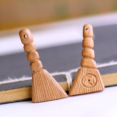 Carved Wood pendants, Персиковое дерево, Метла, резной, DIY, желтый продается PC