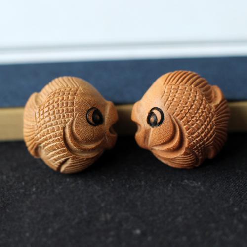 Perles en bois d'origine, Bois de pêche, poisson, gravé, DIY, Jaune Vendu par PC