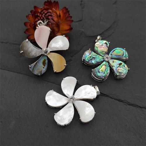 Brass Shell Pendants, with Brass, Flower, silver color plated, random style & DIY & with rhinestone, mixed colors [