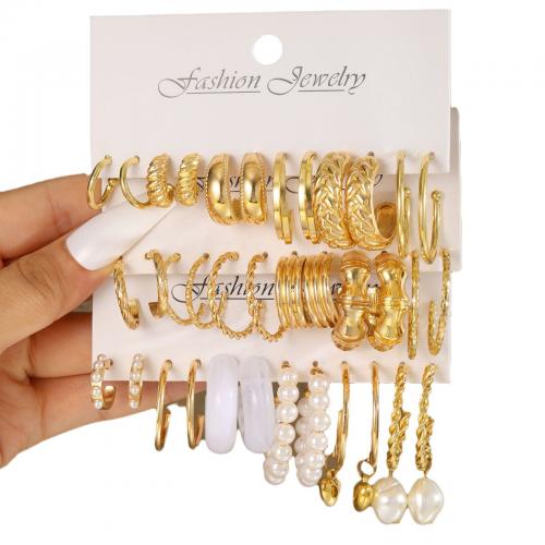 Pendiente de aleación de cinc con perlas plásticas, aleación de zinc, con resina & Perlas plásticas, chapado en color dorado, 18 piezas & Joyería & para mujer, Vendido por Set