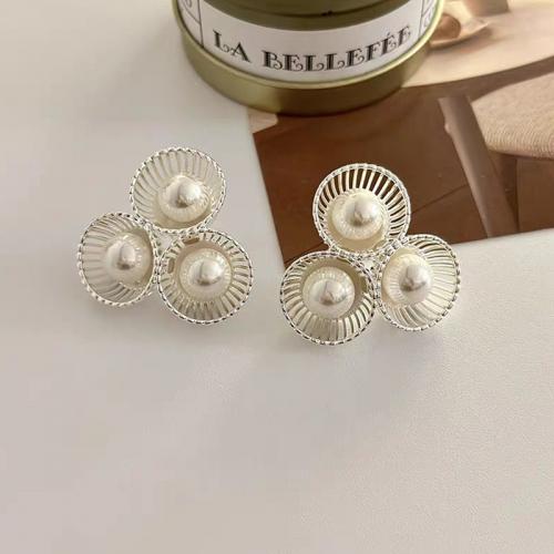 Boucle d'oreille en alliage de zinc en plastique perle, avec perle de plastique, Placage de couleur argentée, bijoux de mode & pour femme & creux, blanc Vendu par paire[