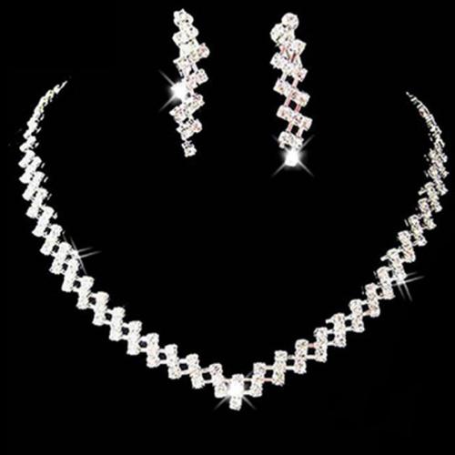 Rhinestone Zinc Alloy Jewelry Set, Stud Earring & necklace, with Rhinestone, 2 pieces & fashion jewelry & for woman & with rhinestone, 35mm Approx 53 cm [