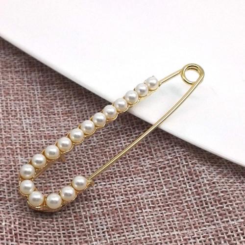 Zinc Alloy Jewelry Brooch, with Rhinestone & Plastic Pearl, fashion jewelry & for woman 