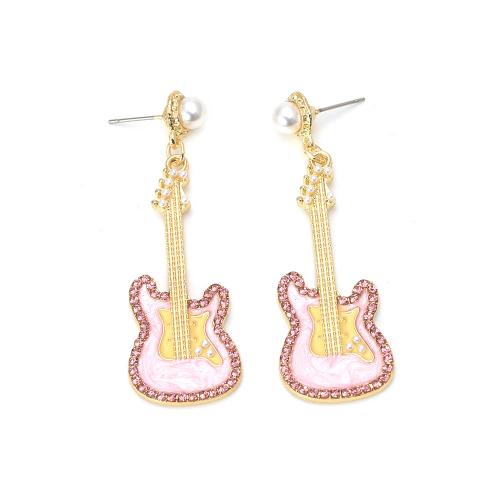 aleación de zinc Pendientes con Colgantes, con Perlas plásticas, guitara, chapado en color dorado, para mujer & esmalte & con diamantes de imitación, más colores para la opción, 30x61mm, Vendido por Par[