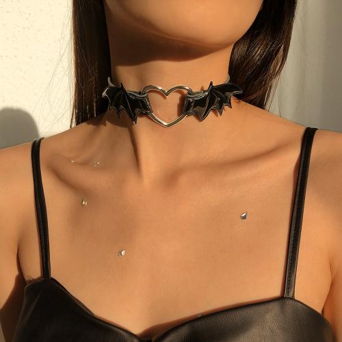 Ожерелье Мода Choker, цинковый сплав, с Искусственная кожа, Сердце, плакирован серебром, ювелирные изделия моды & Женский, Много цветов для выбора, продается PC