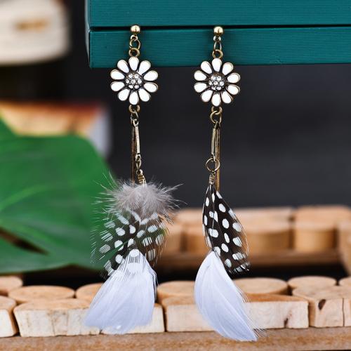 Mode boucle d'oreille plume, alliage de zinc, avec plume, Placage, bijoux de mode & pour femme & émail & avec strass, plus de couleurs à choisir, 88mm, Vendu par paire