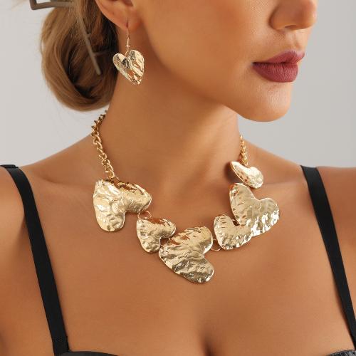 ensembles de bijoux de mode en alliage zinc, alliage de zinc, boucle d'oreille & collier, coeur, Placage de couleur d'or, styles différents pour le choix & pour femme, plus de couleurs à choisir, Vendu par PC[