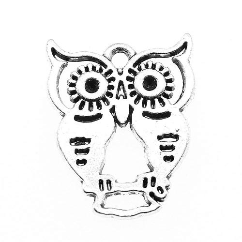 Pendentifs animaux en alliage de zinc, hibou, Plaqué de couleur d'argent, Vintage & bijoux de mode & DIY & creux Vendu par PC[