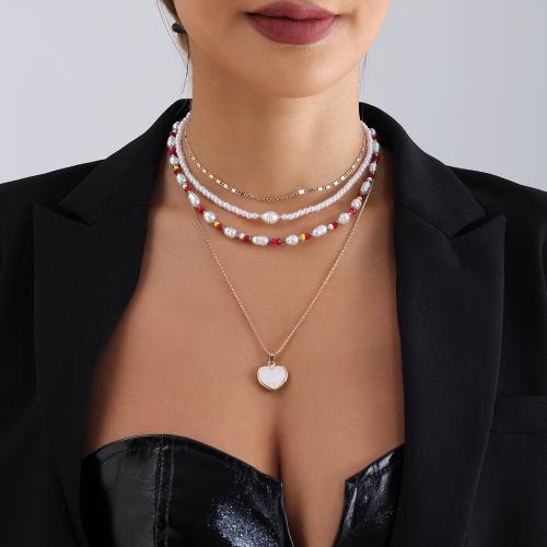 Collier en alliage de zinc, avec Seedbead & perle de plastique, coeur, Placage de couleur d'or, multicouche & pour femme, plus de couleurs à choisir, Vendu par PC[