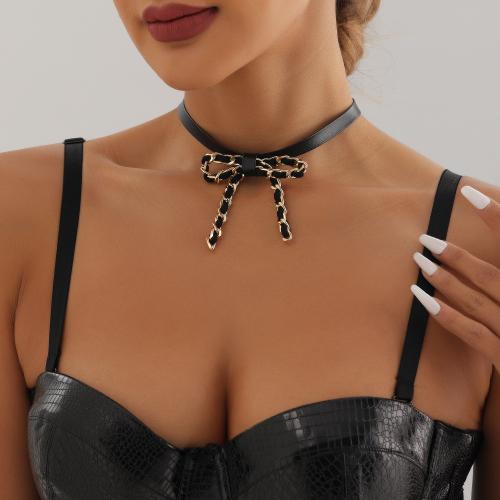 Collier en alliage de zinc, avec cuir PU, Placage de couleur d'or, pour femme, noire, Vendu par PC[