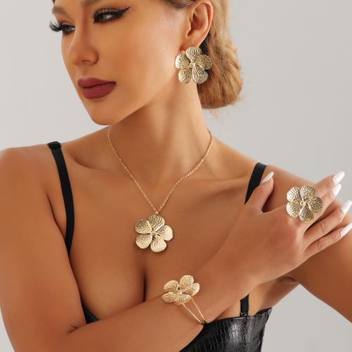 ensembles de bijoux de mode en alliage zinc, alliage de zinc, bracelet & bague, anneau & boucle d'oreille & collier, fleur, Placage de couleur d'or, styles différents pour le choix & pour femme, plus de couleurs à choisir, Vendu par PC