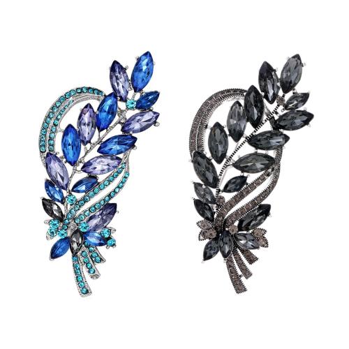 Rhinestone Zinc Alloy Brooch, with Glass Rhinestone, Flower, platinum color plated, fashion jewelry & for woman & with rhinestone 