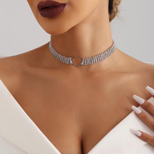 Mode Collier Choker, alliage de zinc, coeur, Placage, pour femme & avec strass, plus de couleurs à choisir, Vendu par PC