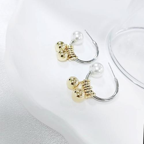 Brass Drop Earring, with Plastic Pearl, fashion jewelry & for woman & two tone [