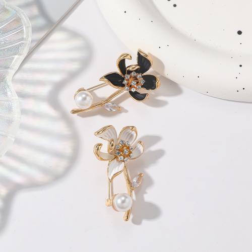 Zinc Alloy Jewelry Brooch, with Plastic Pearl, Flower, plated, fashion jewelry & enamel & with rhinestone 