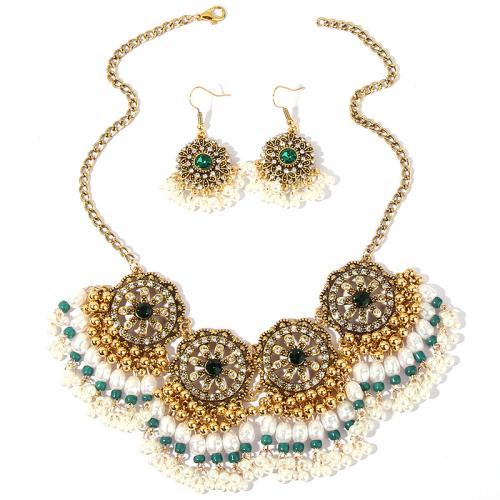 Rhinestone en alliage de zinc bijoux , boucle d'oreille & collier, avec perle de plastique, 2 pièces & bijoux de mode & pour femme & avec strass, plus de couleurs à choisir Environ 40 cm, Vendu par PC[