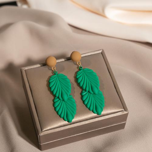 Zinc Alloy Drop Earring, fashion jewelry & for woman, green 