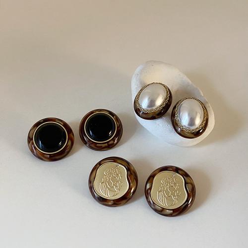 Pendiente de aleación de cinc con perlas plásticas, aleación de zinc, con Hoja de acetato & Perlas plásticas, Joyería & diferentes estilos para la opción & para mujer, más colores para la opción, 15mm, Vendido por Par