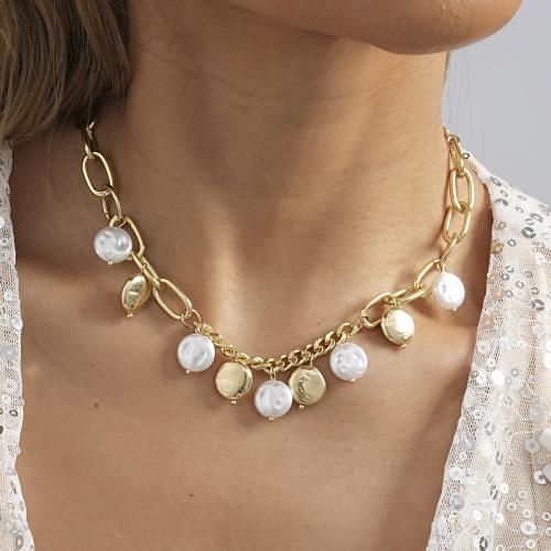 Collier de perles en plastique, alliage de zinc, avec perle de plastique, avec 7cm chaînes de rallonge, Placage de couleur d'or, bijoux de mode, doré cm, Vendu par PC