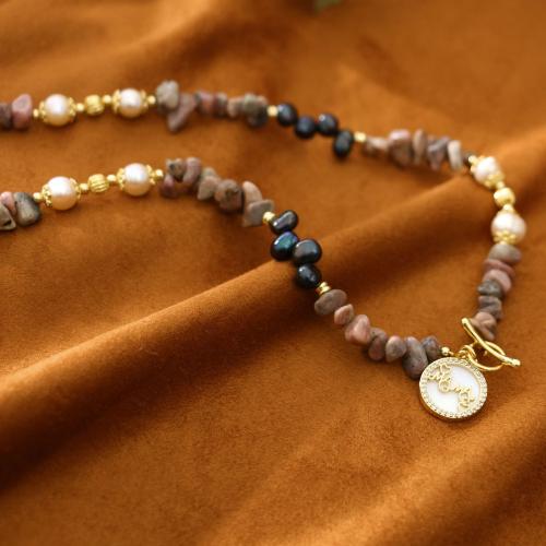 Collier de perles d'eau douce , laiton, avec Rhodonite & perle d'eau douce cultivée, Placage de couleur d'or, bijoux de mode, couleurs mélangées cm, Vendu par PC