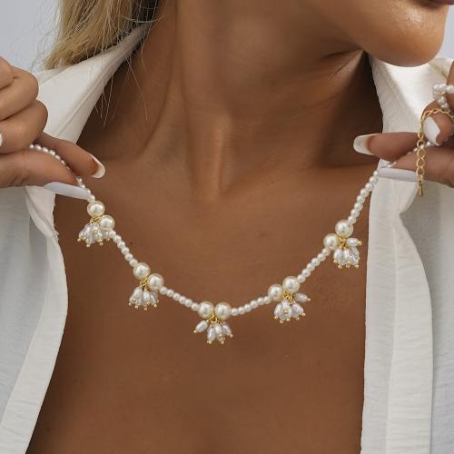 Collier de perles en plastique, perle de plastique, avec fer, avec 7cm chaînes de rallonge, bijoux de mode, blanc cm, Vendu par PC