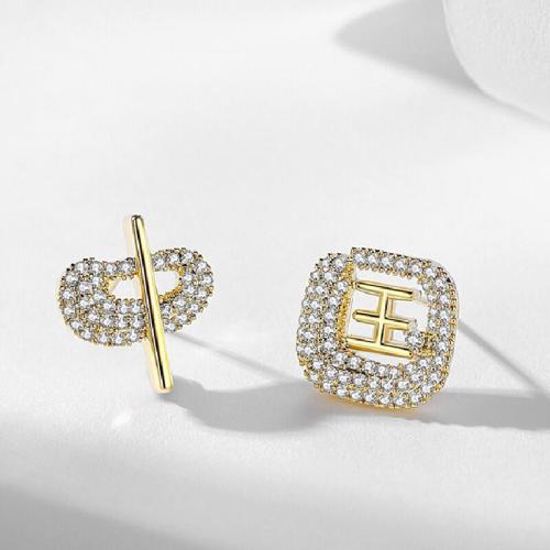 Zinc Alloy Rhinestone Stud Earring, fashion jewelry & for woman & with rhinestone .8mm; .8mm [