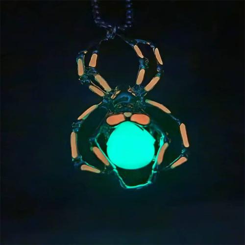 Zinc Alloy Necklace, Spider, silver color plated, Unisex & Halloween Jewelry Gift & luminated 