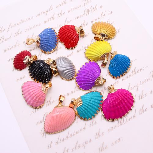 Pendentifs de coquille en laiton, avec laiton, Placage de couleur d'or, teints & DIY, plus de couleurs à choisir x20- Vendu par PC[