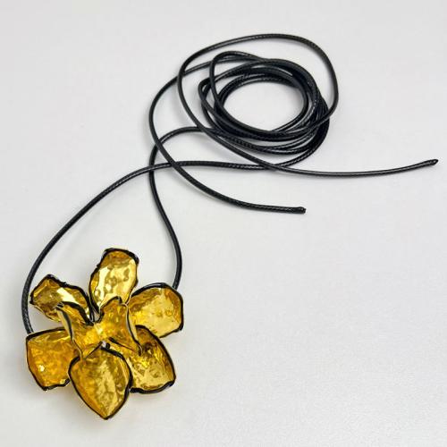 ensembles de bijoux de mode en alliage zinc, alliage de zinc, fleur, Placage, styles différents pour le choix & pour femme & émail, Or diameter approx. 8cm; length about 117cm; The flowers are in diameter., Vendu par PC[