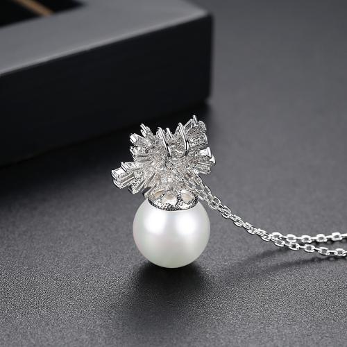 laiton collier, avec Shell Pearl, avec 2inch chaînes de rallonge, Plaqué de platine, Chaîne transversale & pavé de micro zircon & pour femme Environ 15.7 pouce, Vendu par PC