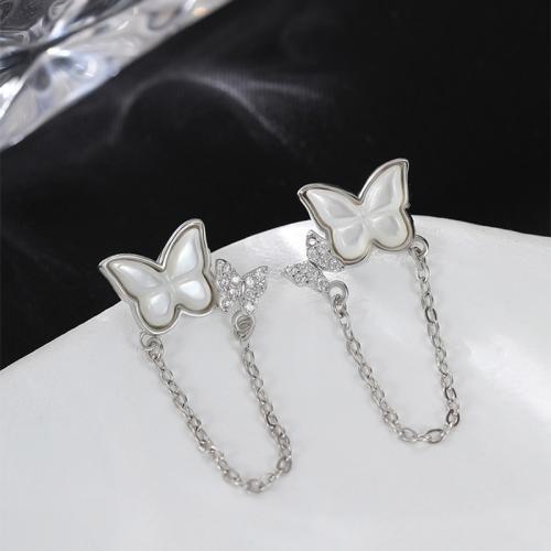 Plata de ley 925 Pendientes con Colgantes, con Nácar Blanca, Mariposa, chapado en platina real, micro arcilla de zirconia cúbica & para mujer, 13.2x24mm, Vendido por Par