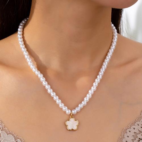 Collier de perles en plastique, alliage de zinc, avec perle de plastique & Acrylique, Placage, pour femme, blanc, Vendu par PC[