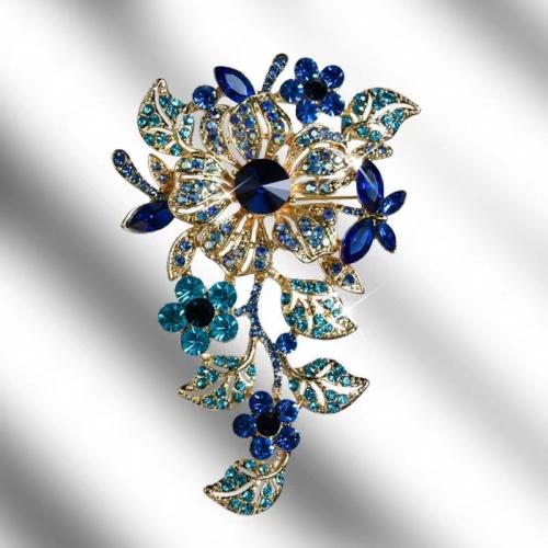 Zinc Alloy Jewelry Brooch, with Crystal, for woman & with rhinestone [