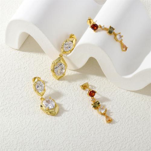 Cubic Zirconia Pendiente Brass Micro Pave, metal, chapado en color dorado, diferentes estilos para la opción & micro arcilla de zirconia cúbica & para mujer, más colores para la opción, Vendido por Par[