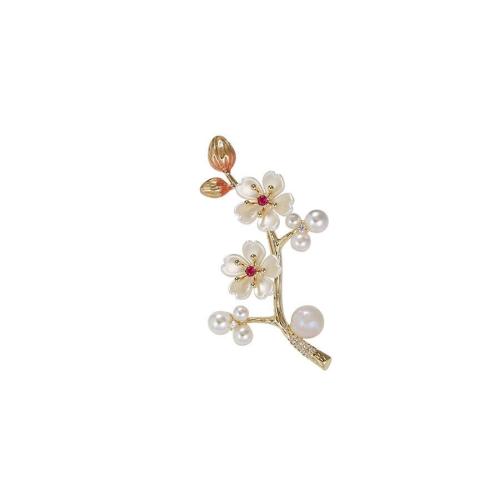 Zinc Alloy Jewelry Brooch, with Shell & Plastic Pearl, for woman & with rhinestone, golden 