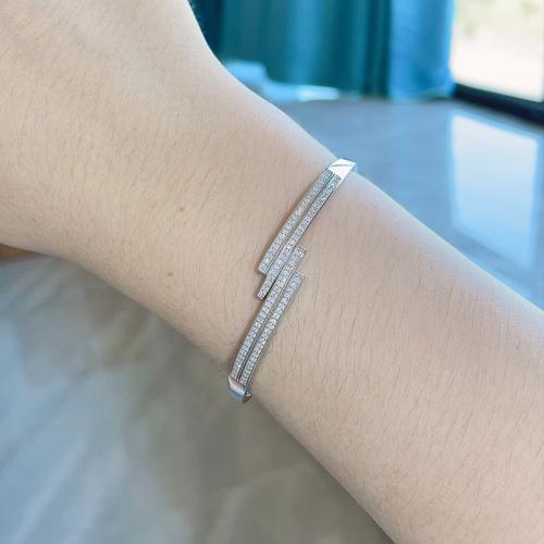 925 Sterling Silver Bangle, with Moissanite, fashion jewelry & for woman, Inner Approx 