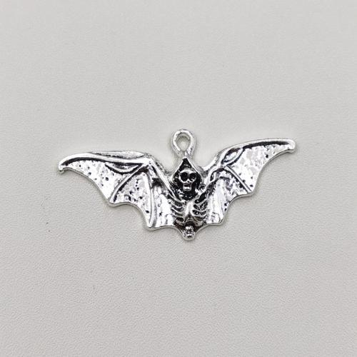 Zinklegierung Tier Anhänger, Fledermaus, antik silberfarben plattiert, Design für Halloween & DIY, 49x23mm, verkauft von PC