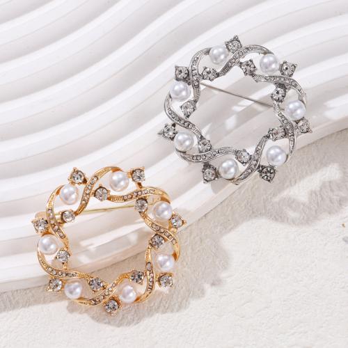 Zinc Alloy Jewelry Brooch, with Plastic Pearl, fashion jewelry & for woman & with rhinestone 