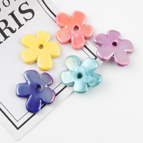 Perles porcelaine fleur, Pétales, DIY, plus de couleurs à choisir Vendu par PC