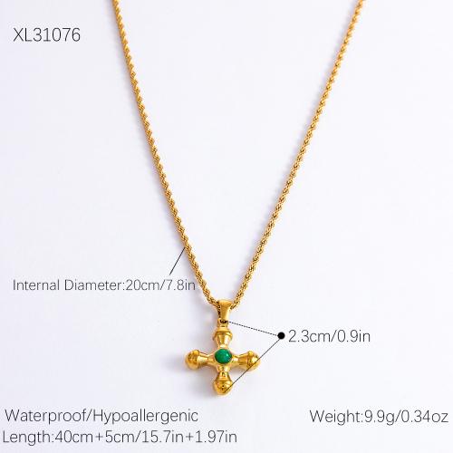 Acier inoxydable 304 collier, avec Acier titane, croix, Placage de couleur d'or, styles différents pour le choix & pavé de micro zircon & pour femme, Vendu par PC