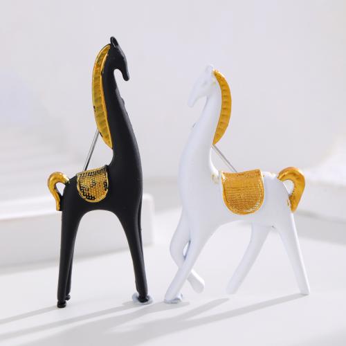 Zinc Alloy Jewelry Brooch, Horse, painted, fashion jewelry & Unisex 