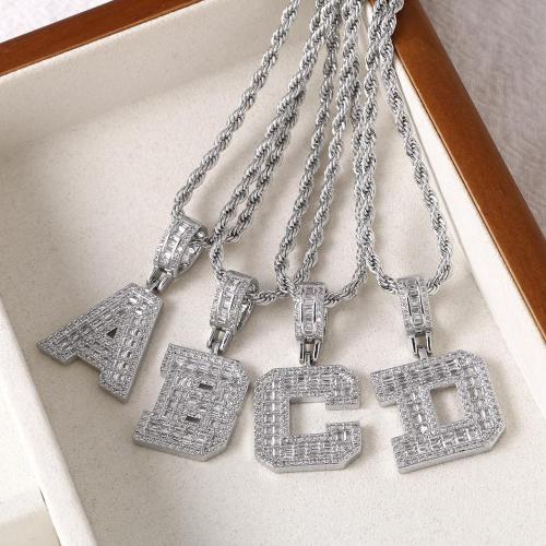 Collier en laiton cubique Zircon Micro Pave, avec 5cm chaînes de rallonge, Lettre d’alphabet, Placage de couleur argentée, bijoux de mode & modèles différents pour le choix & pavé de micro zircon, argent cm, Vendu par PC