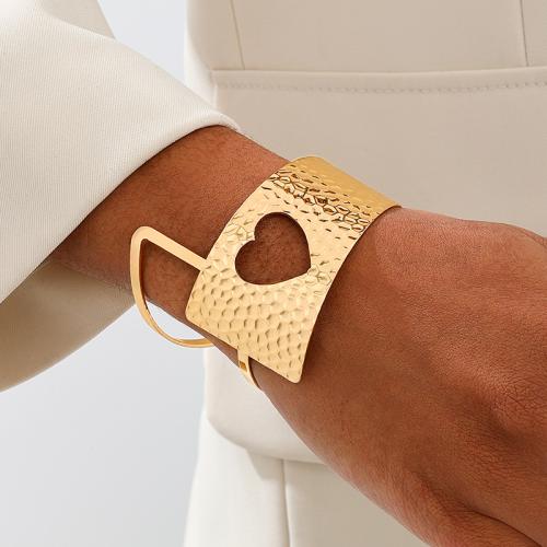 Zinc Alloy Cuff Bangle, Heart, plated, for woman, gold 