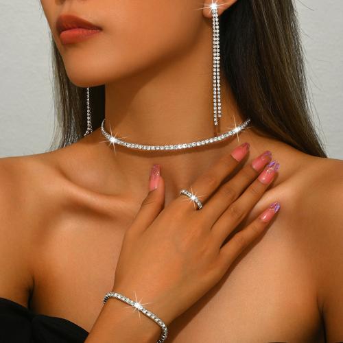 metal Conjunto de joya, cuellocuello & anillo de dedo & pulsera & pendiente, chapado, diferentes estilos para la opción & micro arcilla de zirconia cúbica & para mujer, Vendido por Set