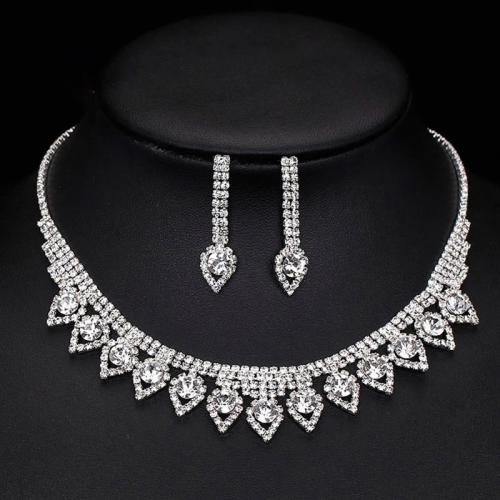 Rhinestone en alliage de zinc bijoux , Boucle d’oreille stud & collier, Placage, pour femme & avec strass, argent, Vendu par fixé