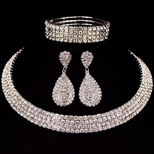 Rhinestone en alliage de zinc bijoux , bracelet & boucle d'oreille & collier, Placage, pour femme & avec strass, argent, Vendu par fixé