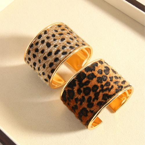 Zinc Alloy Cuff Bangle, gold color plated, fashion jewelry 