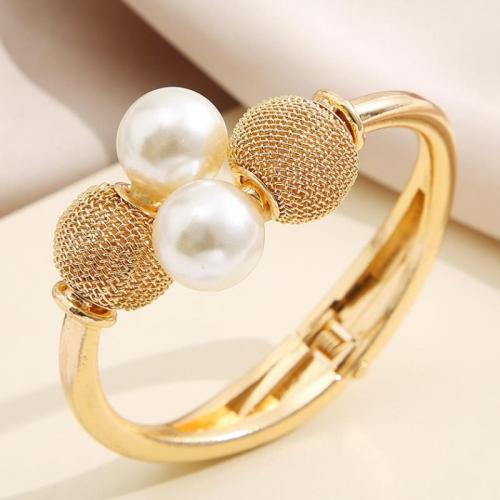 Zinc Alloy Cuff Bangle, with Plastic Pearl, gold color plated, fashion jewelry, golden 